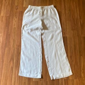 Embroidered white chicos pants. Ladies size 0, straight leg, elastic waist.